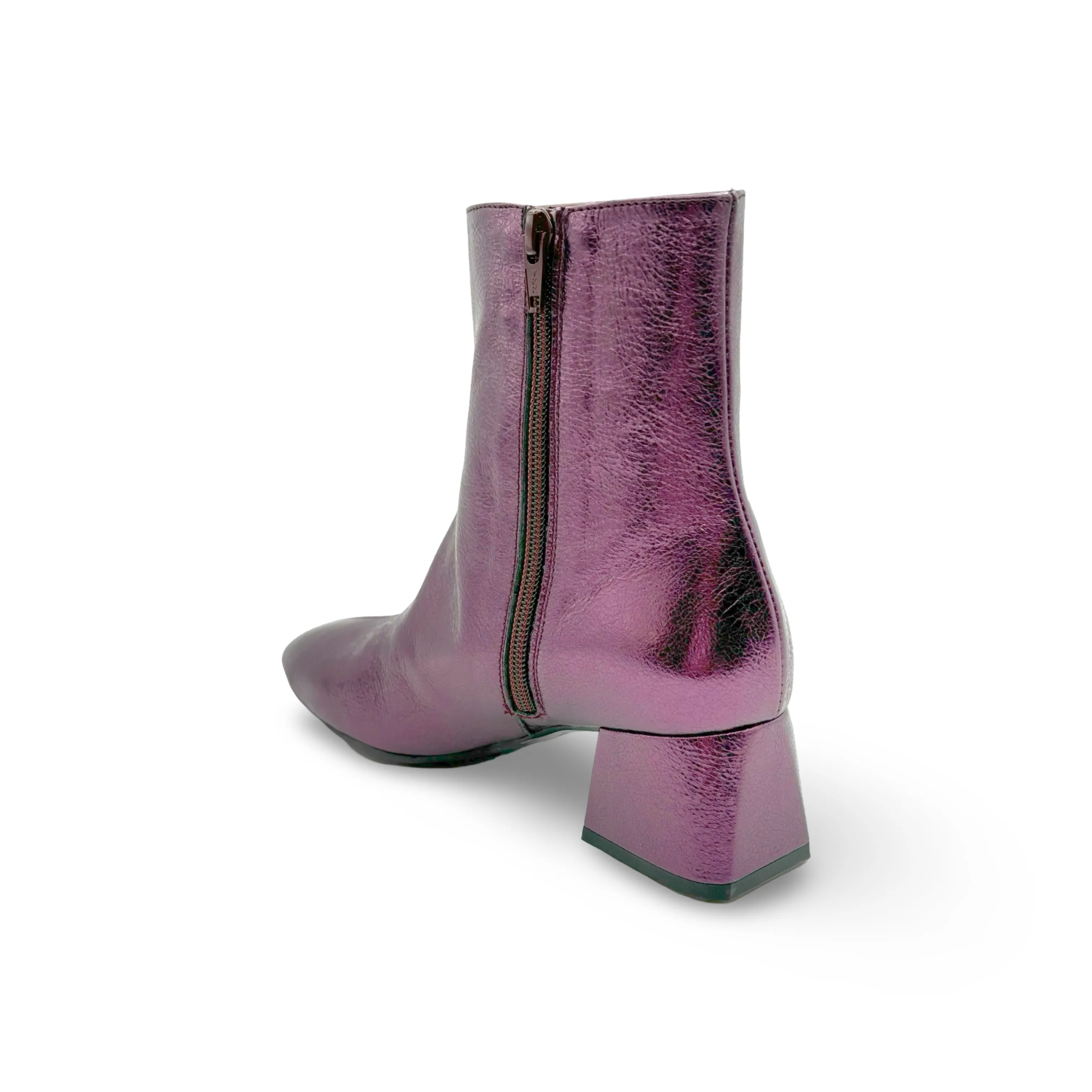 G5522 Plum Short Boot