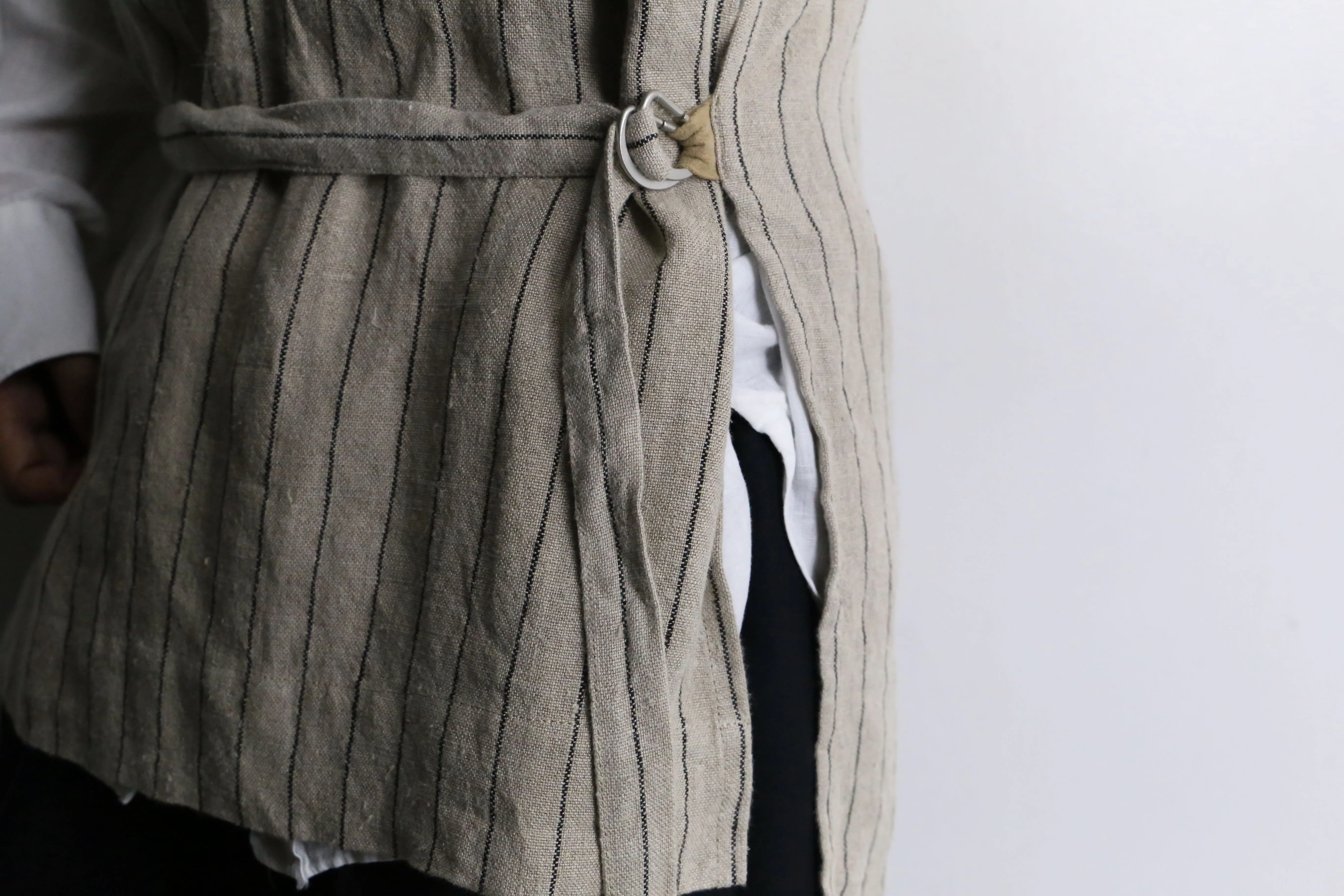 stripe pattern V neck linen gilet