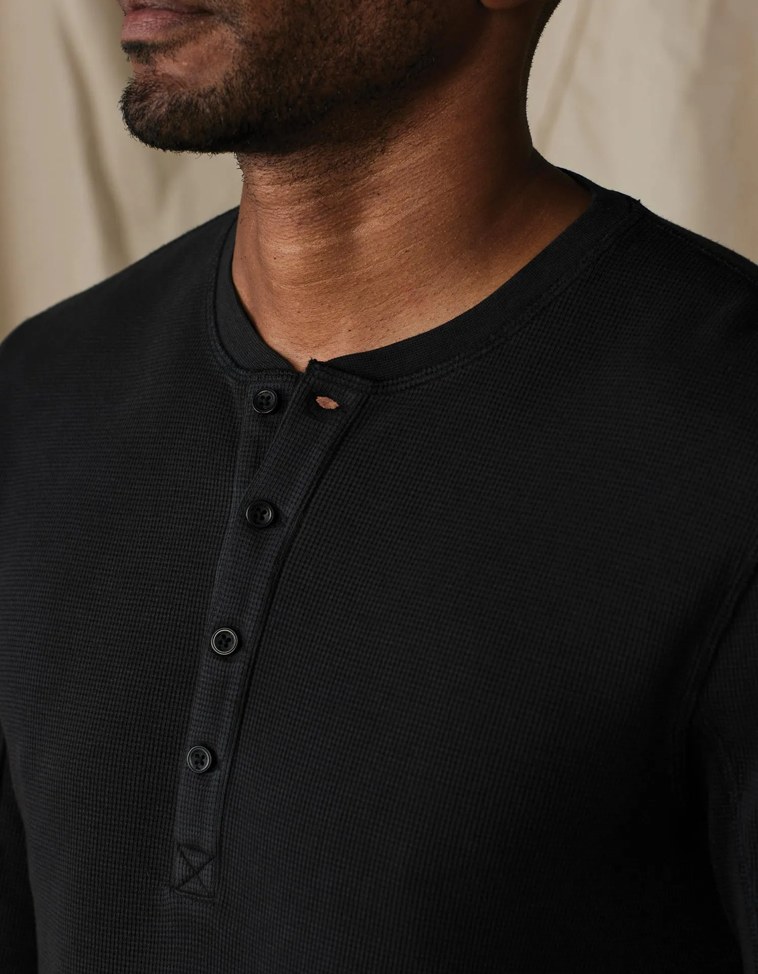 Vintage Thermal Mountain Henley in Black