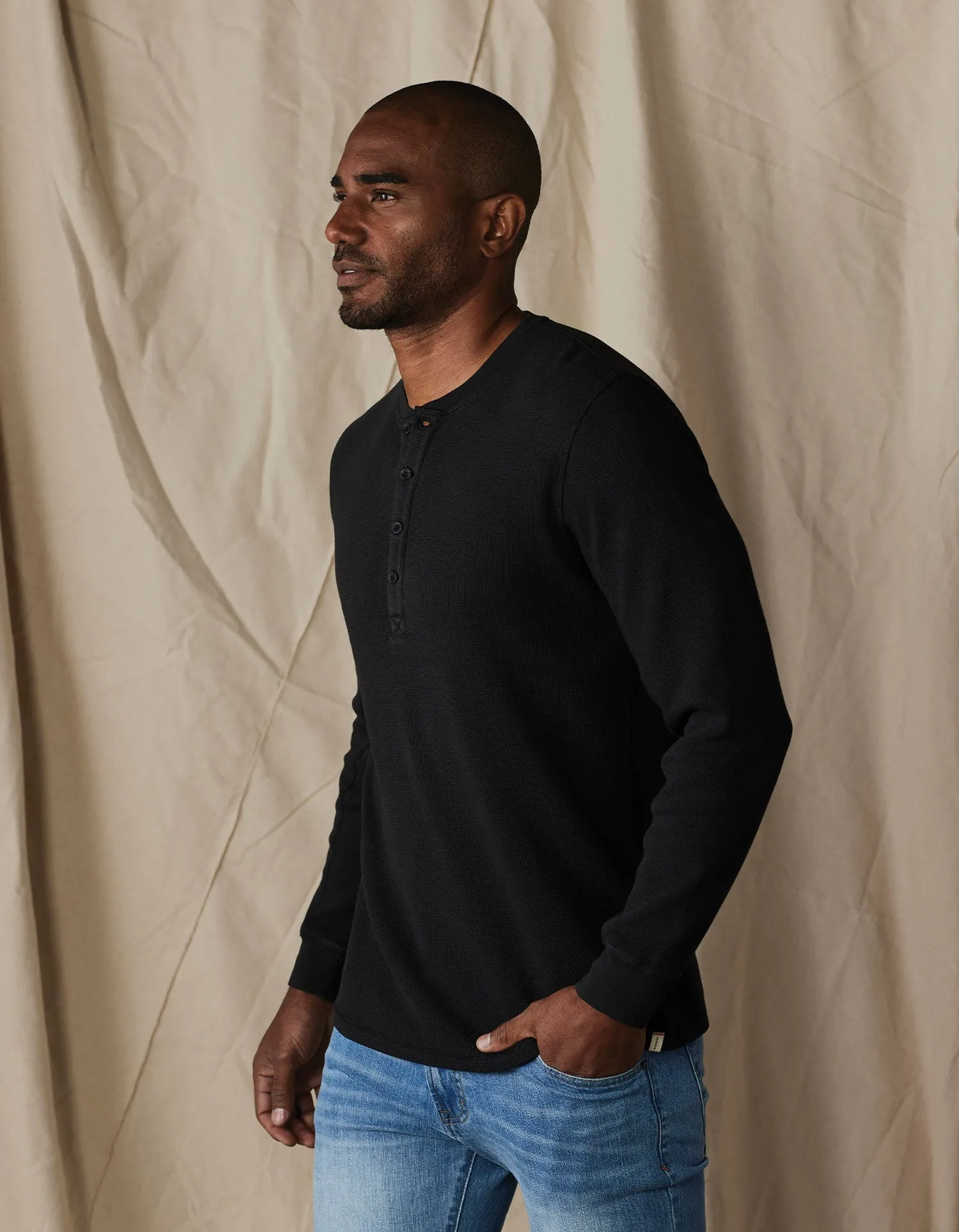 Vintage Thermal Mountain Henley in Black